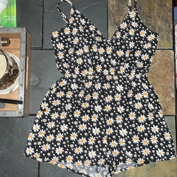 Girls SHEIN outfits , rompers , summer , stylish - Picture 7 of 10